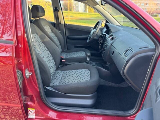 Червоний Шкода Фабія, об'ємом двигуна 1.4 л та пробігом 201 тис. км за 4140 $, фото 11 на Automoto.ua