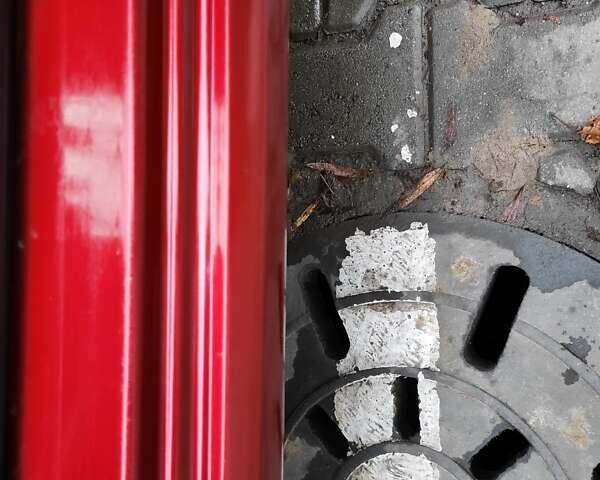 Красный Шкода Фабия, объемом двигателя 1.39 л и пробегом 212 тыс. км за 3800 $, фото 12 на Automoto.ua