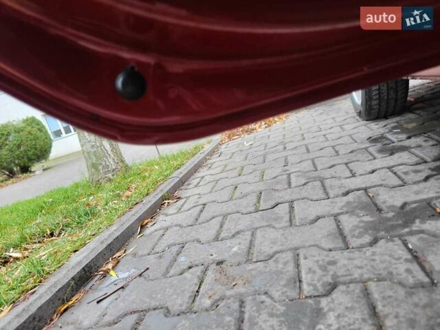 Красный Шкода Фабия, объемом двигателя 1.39 л и пробегом 212 тыс. км за 3800 $, фото 11 на Automoto.ua