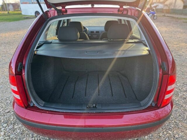 Червоний Шкода Фабія, об'ємом двигуна 1.4 л та пробігом 201 тис. км за 4140 $, фото 7 на Automoto.ua