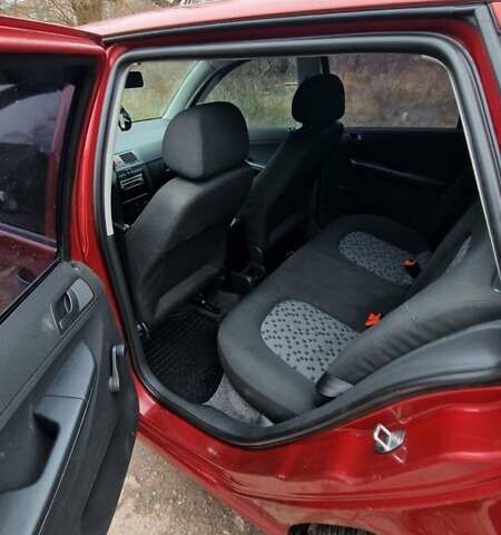 Червоний Шкода Фабія, об'ємом двигуна 1.4 л та пробігом 331 тис. км за 3950 $, фото 8 на Automoto.ua