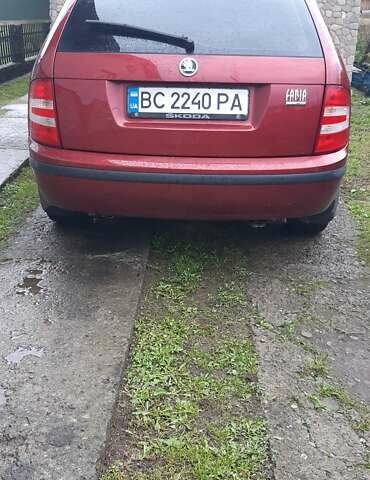 Красный Шкода Фабия, объемом двигателя 1.4 л и пробегом 255 тыс. км за 4100 $, фото 25 на Automoto.ua