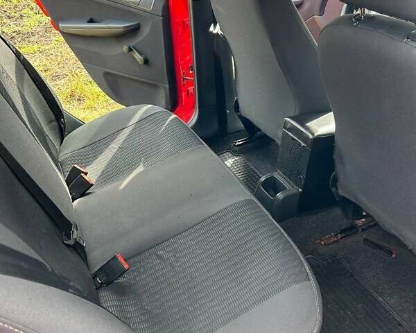 Червоний Шкода Фабія, об'ємом двигуна 1.2 л та пробігом 258 тис. км за 4100 $, фото 45 на Automoto.ua