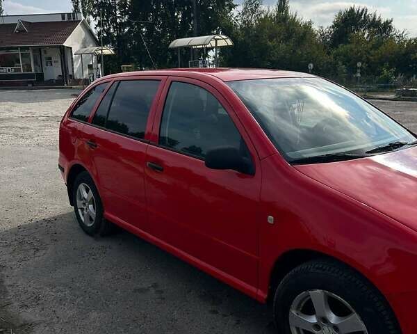 Червоний Шкода Фабія, об'ємом двигуна 1.2 л та пробігом 258 тис. км за 4100 $, фото 22 на Automoto.ua