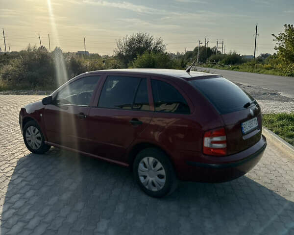 Красный Шкода Фабия, объемом двигателя 1.2 л и пробегом 300 тыс. км за 3600 $, фото 4 на Automoto.ua