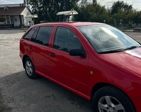 Червоний Шкода Фабія, об'ємом двигуна 1.2 л та пробігом 258 тис. км за 4100 $, фото 23 на Automoto.ua