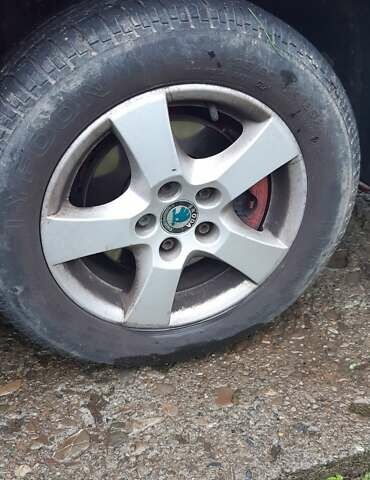 Красный Шкода Фабия, объемом двигателя 1.4 л и пробегом 255 тыс. км за 4100 $, фото 21 на Automoto.ua