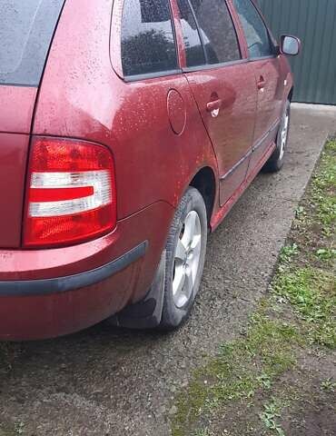 Красный Шкода Фабия, объемом двигателя 1.4 л и пробегом 255 тыс. км за 4100 $, фото 24 на Automoto.ua