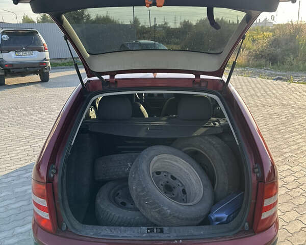 Красный Шкода Фабия, объемом двигателя 1.2 л и пробегом 300 тыс. км за 3600 $, фото 8 на Automoto.ua