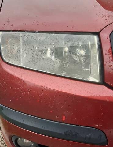 Красный Шкода Фабия, объемом двигателя 1.4 л и пробегом 255 тыс. км за 4100 $, фото 19 на Automoto.ua