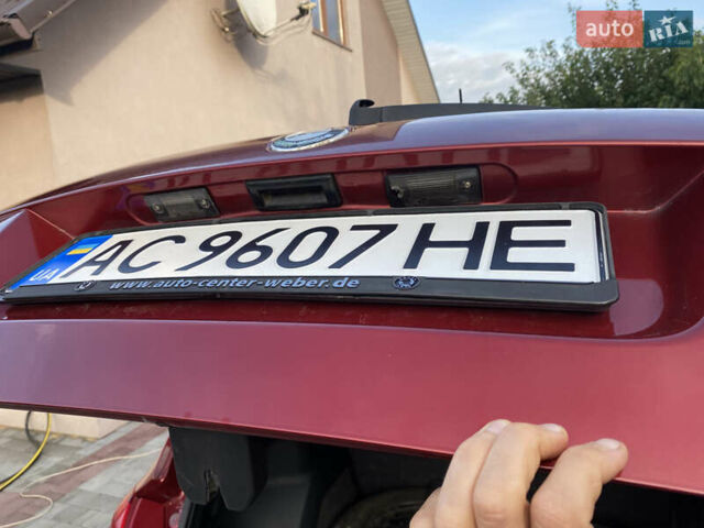 Красный Шкода Фабия, объемом двигателя 1.39 л и пробегом 180 тыс. км за 5000 $, фото 19 на Automoto.ua