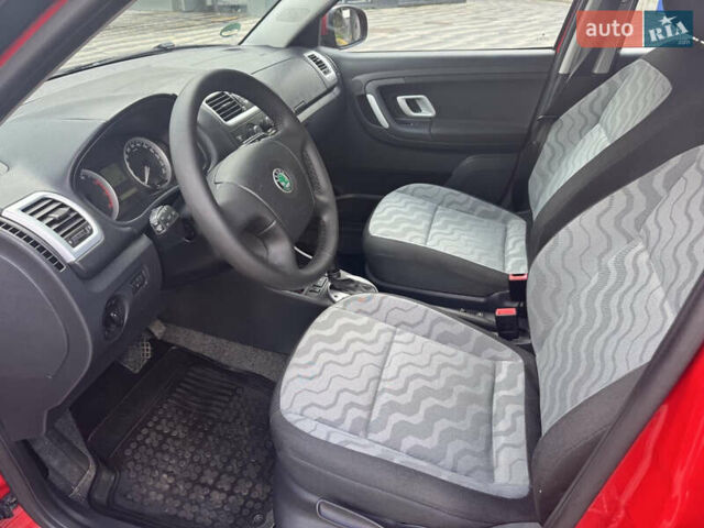 Красный Шкода Фабия, объемом двигателя 1.6 л и пробегом 171 тыс. км за 7200 $, фото 18 на Automoto.ua