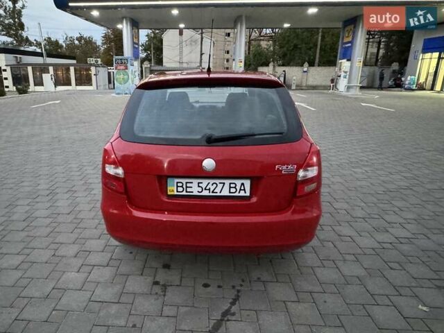 Красный Шкода Фабия, объемом двигателя 1.39 л и пробегом 146 тыс. км за 6200 $, фото 5 на Automoto.ua