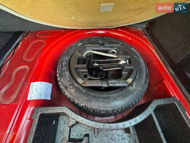 Червоний Шкода Фабія, об'ємом двигуна 1.6 л та пробігом 173 тис. км за 6888 $, фото 17 на Automoto.ua