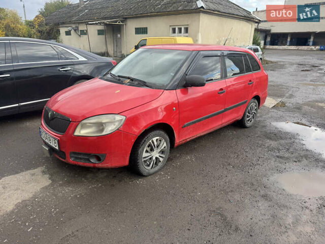 Шкода Фабия 2008 в Ужгороде на Automoto.ua Красный Шкода Фабия, объемом двигателя 1.39 л и пробегом 270 тыс. км за 2999 $, фото 3 на Automoto.ua