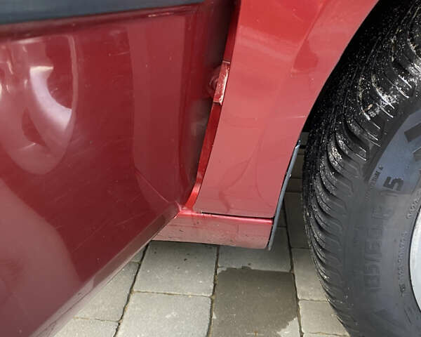 Красный Шкода Фабия, объемом двигателя 1.39 л и пробегом 180 тыс. км за 5000 $, фото 25 на Automoto.ua