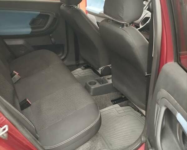 Червоний Шкода Фабія, об'ємом двигуна 1.4 л та пробігом 162 тис. км за 4850 $, фото 12 на Automoto.ua