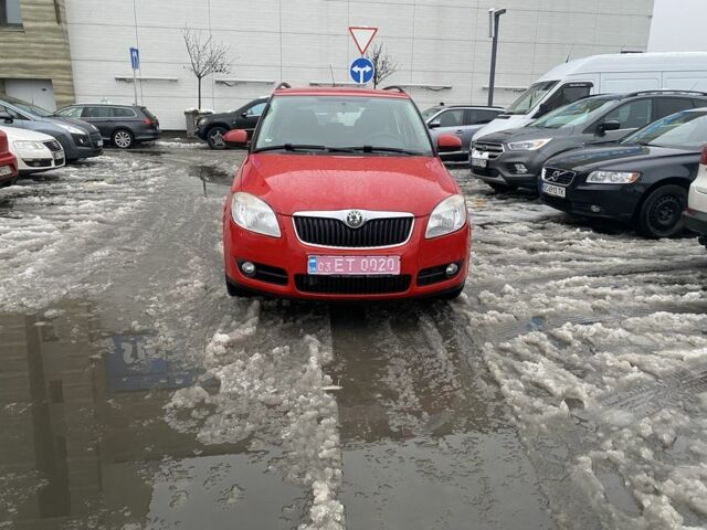 Красный Шкода Фабия, объемом двигателя 1.6 л и пробегом 173 тыс. км за 6750 $, фото 1 на Automoto.ua