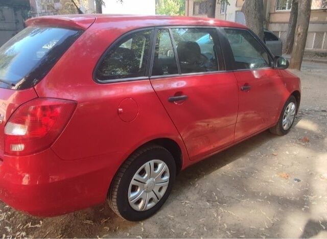 Шкода Фабия 2008 в Харькове на Automoto.ua Красный Шкода Фабия, объемом двигателя 1.2 л и пробегом 66 тыс. км за 6000 $, фото 3 на Automoto.ua