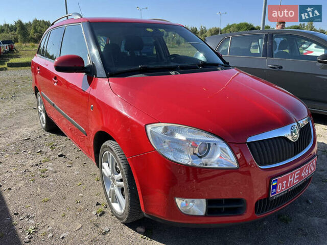 Красный Шкода Фабия, объемом двигателя 1.6 л и пробегом 198 тыс. км за 7250 $, фото 2 на Automoto.ua
