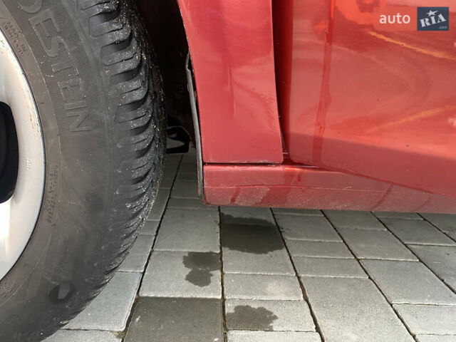 Красный Шкода Фабия, объемом двигателя 1.39 л и пробегом 180 тыс. км за 5000 $, фото 11 на Automoto.ua