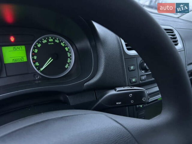 Червоний Шкода Фабія, об'ємом двигуна 1.6 л та пробігом 156 тис. км за 6200 $, фото 30 на Automoto.ua