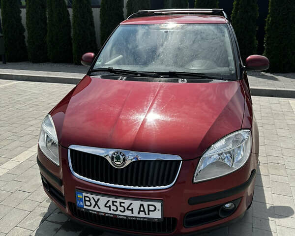 Красный Шкода Фабия, объемом двигателя 1.2 л и пробегом 157 тыс. км за 5500 $, фото 3 на Automoto.ua