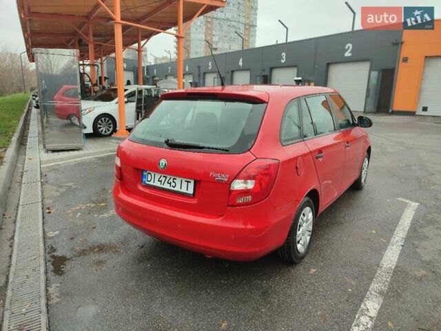 Красный Шкода Фабия, объемом двигателя 1.2 л и пробегом 70 тыс. км за 5500 $, фото 3 на Automoto.ua