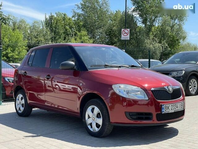 Красный Шкода Фабия, объемом двигателя 1.2 л и пробегом 203 тыс. км за 4755 $, фото 8 на Automoto.ua