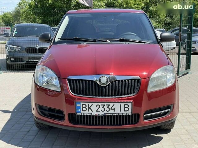 Красный Шкода Фабия, объемом двигателя 1.2 л и пробегом 203 тыс. км за 4755 $, фото 4 на Automoto.ua