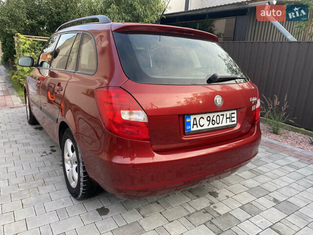 Красный Шкода Фабия, объемом двигателя 1.39 л и пробегом 180 тыс. км за 5000 $, фото 9 на Automoto.ua