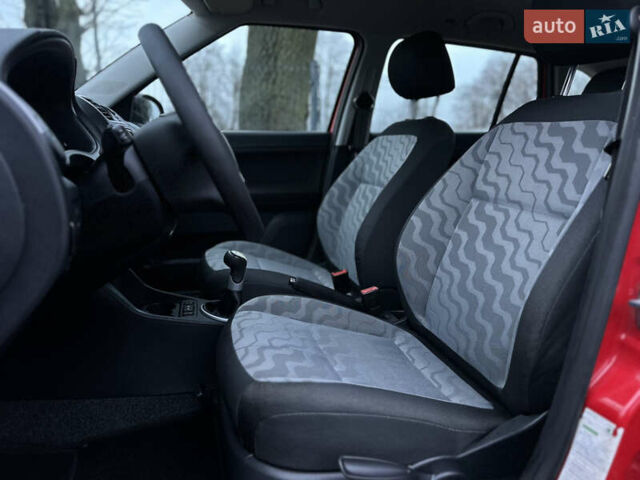 Червоний Шкода Фабія, об'ємом двигуна 1.6 л та пробігом 156 тис. км за 6200 $, фото 22 на Automoto.ua