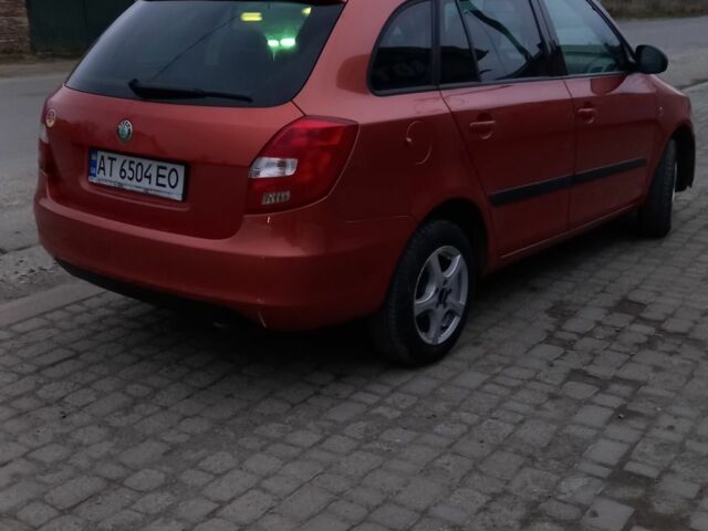 Красный Шкода Фабия, объемом двигателя 0 л и пробегом 215 тыс. км за 4300 $, фото 3 на Automoto.ua