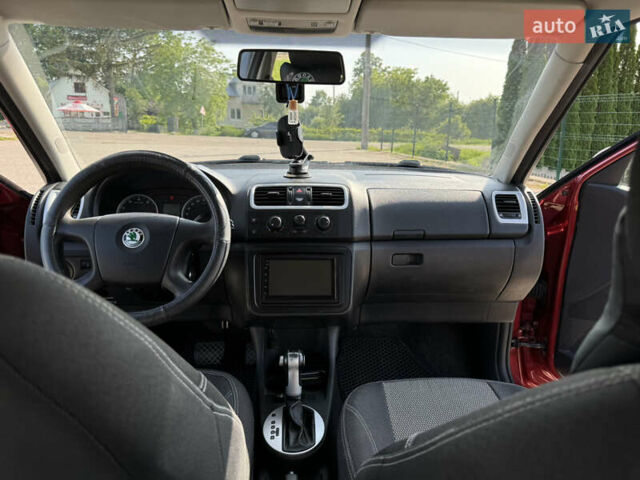 Красный Шкода Фабия, объемом двигателя 1.6 л и пробегом 166 тыс. км за 6300 $, фото 14 на Automoto.ua
