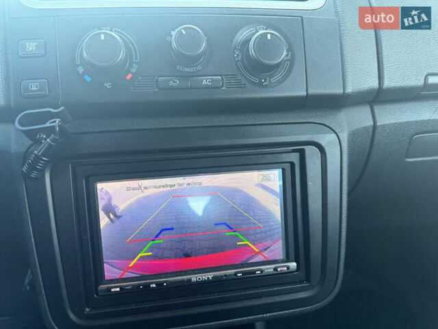 Червоний Шкода Фабія, об'ємом двигуна 1.6 л та пробігом 173 тис. км за 6888 $, фото 8 на Automoto.ua