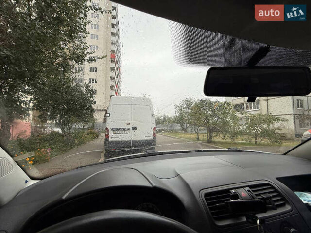 Червоний Шкода Фабія, об'ємом двигуна 1.4 л та пробігом 350 тис. км за 4900 $, фото 7 на Automoto.ua