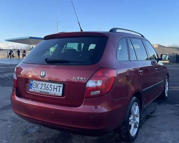 Червоний Шкода Фабія, об'ємом двигуна 1.6 л та пробігом 192 тис. км за 5400 $, фото 3 на Automoto.ua