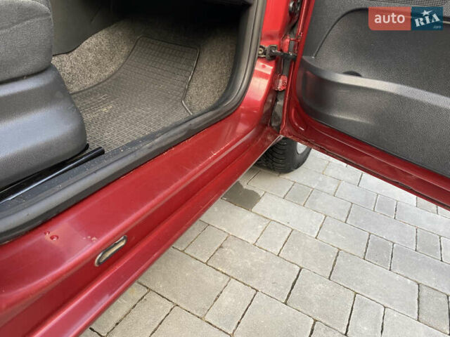 Красный Шкода Фабия, объемом двигателя 1.39 л и пробегом 180 тыс. км за 5000 $, фото 27 на Automoto.ua