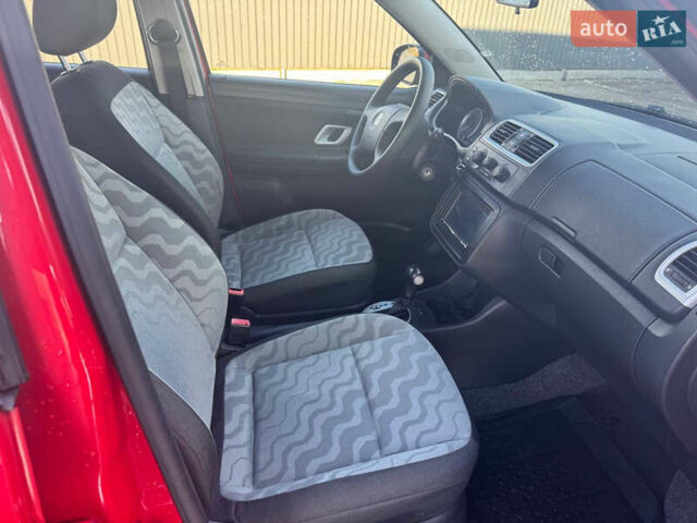 Червоний Шкода Фабія, об'ємом двигуна 1.6 л та пробігом 173 тис. км за 6888 $, фото 15 на Automoto.ua