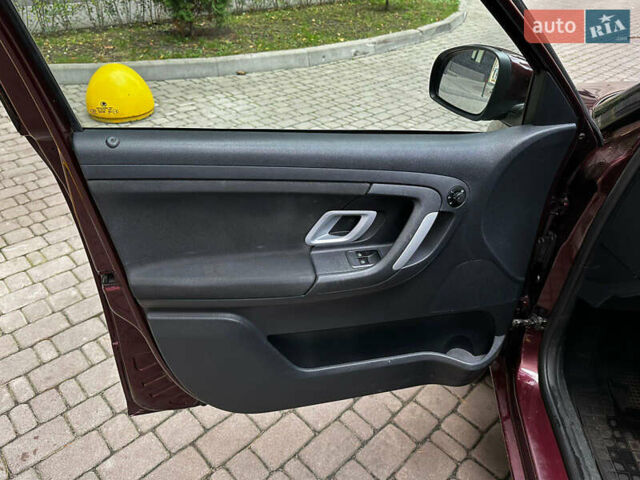 Червоний Шкода Фабія, об'ємом двигуна 1.6 л та пробігом 209 тис. км за 5200 $, фото 21 на Automoto.ua