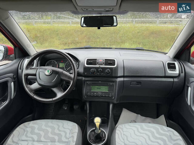 Червоний Шкода Фабія, об'ємом двигуна 1.9 л та пробігом 293 тис. км за 4999 $, фото 35 на Automoto.ua