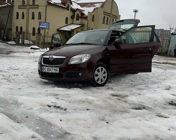 Червоний Шкода Фабія, об'ємом двигуна 1.6 л та пробігом 275 тис. км за 5100 $, фото 24 на Automoto.ua