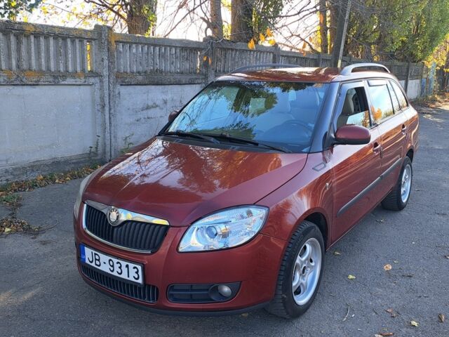 Червоний Шкода Фабія, об'ємом двигуна 0 л та пробігом 400 тис. км за 2450 $, фото 3 на Automoto.ua