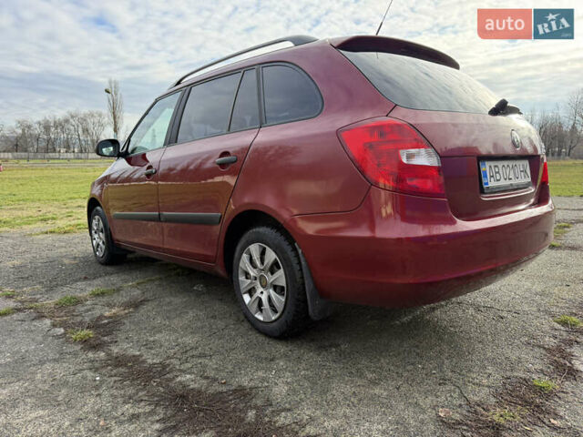 Красный Шкода Фабия, объемом двигателя 1.2 л и пробегом 292 тыс. км за 4600 $, фото 10 на Automoto.ua