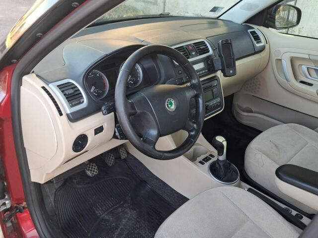 Червоний Шкода Фабія, об'ємом двигуна 0 л та пробігом 400 тис. км за 2450 $, фото 19 на Automoto.ua