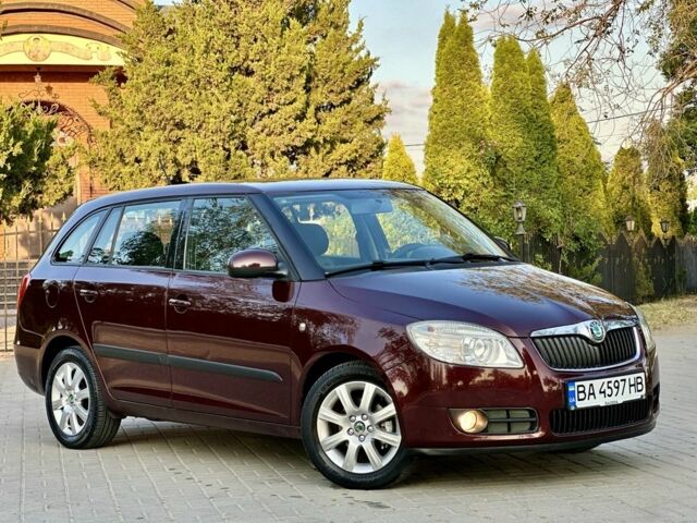 Красный Шкода Фабия, объемом двигателя 1.2 л и пробегом 197 тыс. км за 4950 $, фото 8 на Automoto.ua