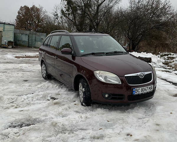 Червоний Шкода Фабія, об'ємом двигуна 1.6 л та пробігом 275 тис. км за 5100 $, фото 1 на Automoto.ua
