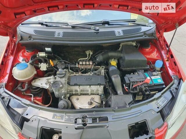 Червоний Шкода Фабія, об'ємом двигуна 1.2 л та пробігом 269 тис. км за 4550 $, фото 32 на Automoto.ua