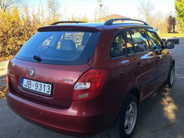 Червоний Шкода Фабія, об'ємом двигуна 0 л та пробігом 400 тис. км за 2450 $, фото 4 на Automoto.ua