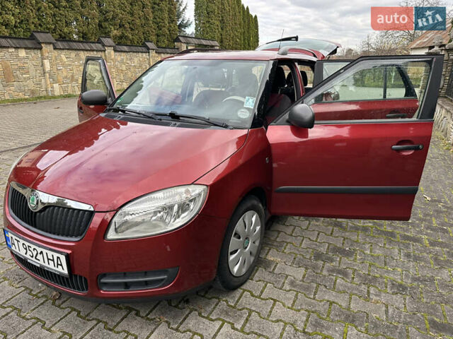 Красный Шкода Фабия, объемом двигателя 1.39 л и пробегом 182 тыс. км за 5500 $, фото 3 на Automoto.ua